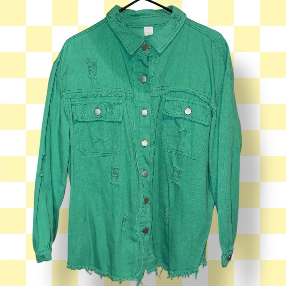 🌺NEW-KELLY GREEN DESTRESSED BUTTON DOWN DENIM SHIRT